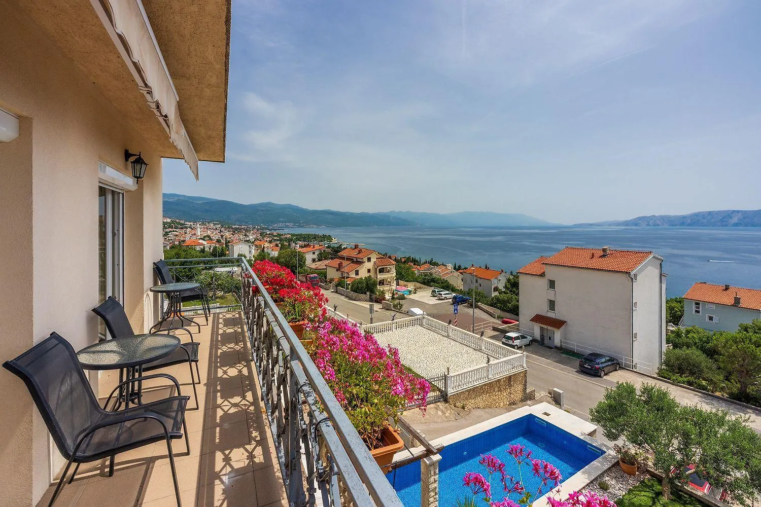 Modernes Apartment Nur 300 Meter Zum Strand Mit Meerblick, Pool, Grill - Hundefreundlich Novi Vinodolski