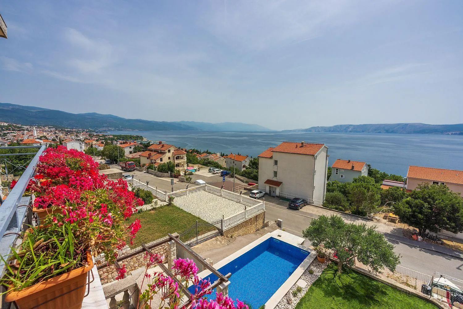 Modernes Apartment Nur 300 Meter Zum Strand Mit Meerblick, Pool, Grill - Hundefreundlich Novi Vinodolski