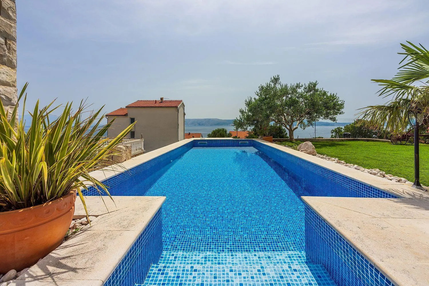 Modernes Apartment Nur 300 Meter Zum Strand Mit Meerblick, Pool, Grill - Hundefreundlich Novi Vinodolski